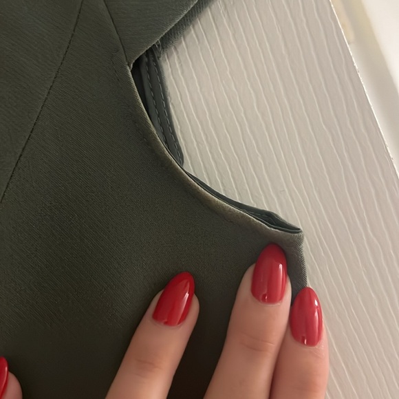 Green Belt Dress - Picture 6 of 7